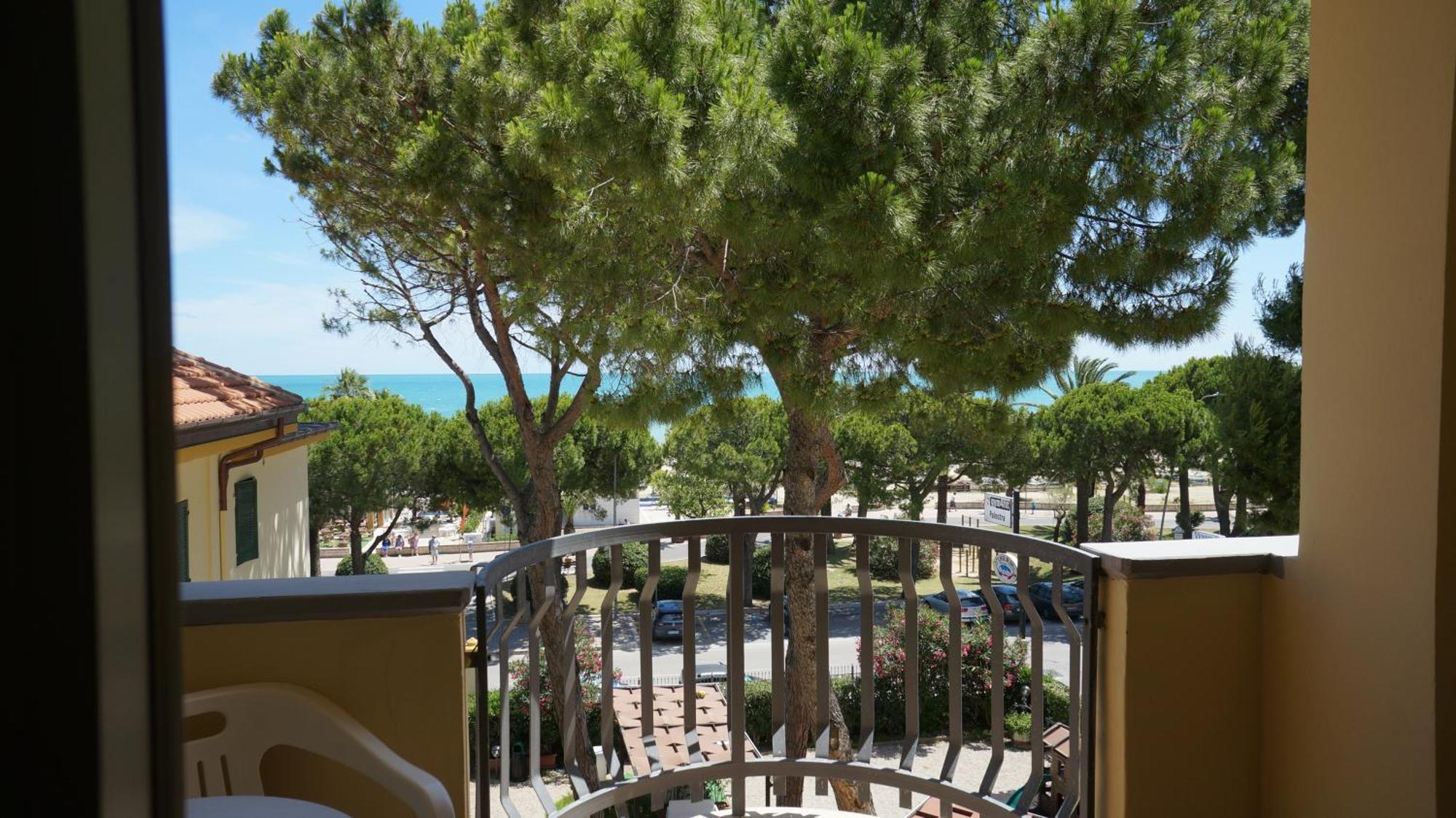 Hotel Quattropalme Tortoreto Extérieur photo